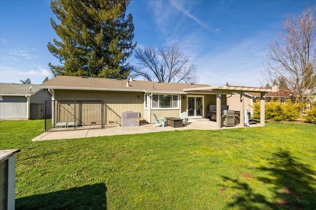 11195 Ringtail Rd, Penn Valley, CA 95946