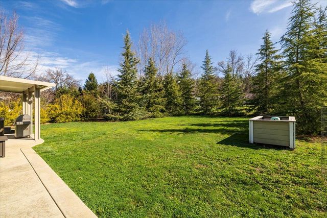 11195 Ringtail Rd, Penn Valley, CA 95946