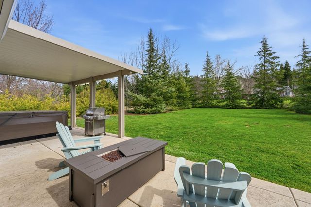 11195 Ringtail Rd, Penn Valley, CA 95946