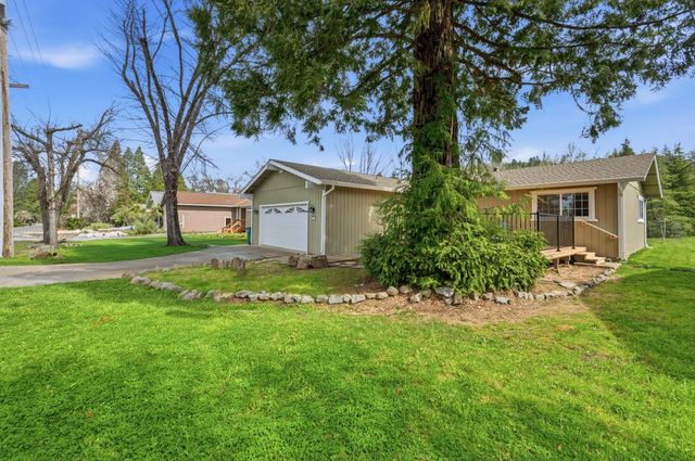 11195 Ringtail Rd, Penn Valley, CA 95946