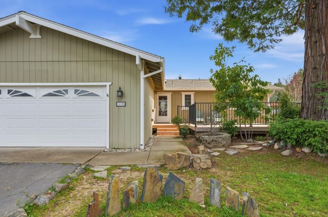 11195 Ringtail Rd, Penn Valley, CA 95946