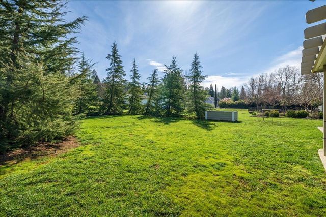 11195 Ringtail Rd, Penn Valley, CA 95946