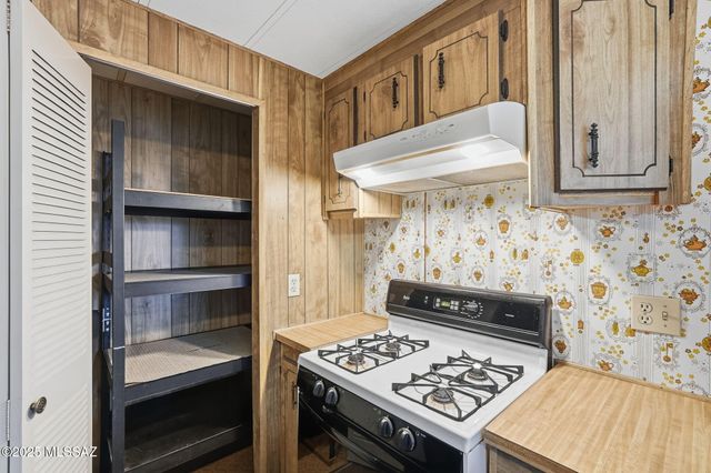 2245 W Camino Amigo, Oracle, AZ 85623