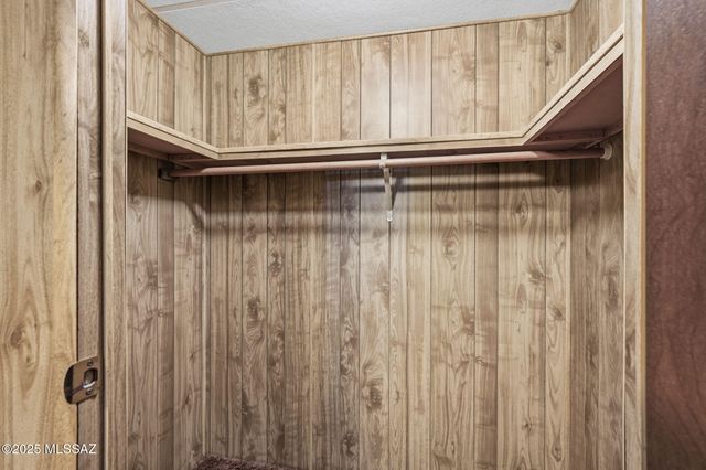 2245 W Camino Amigo, Oracle, AZ 85623