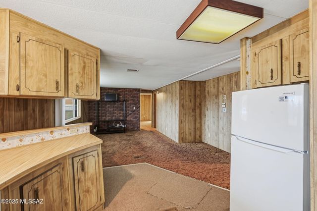 2245 W Camino Amigo, Oracle, AZ 85623