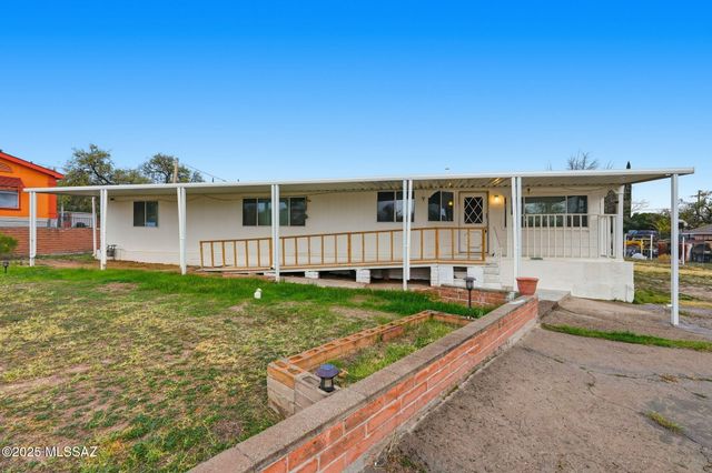 2245 W Camino Amigo, Oracle, AZ 85623