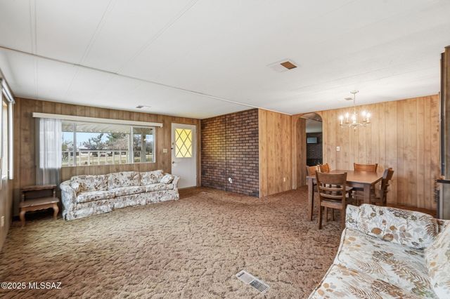 2245 W Camino Amigo, Oracle, AZ 85623