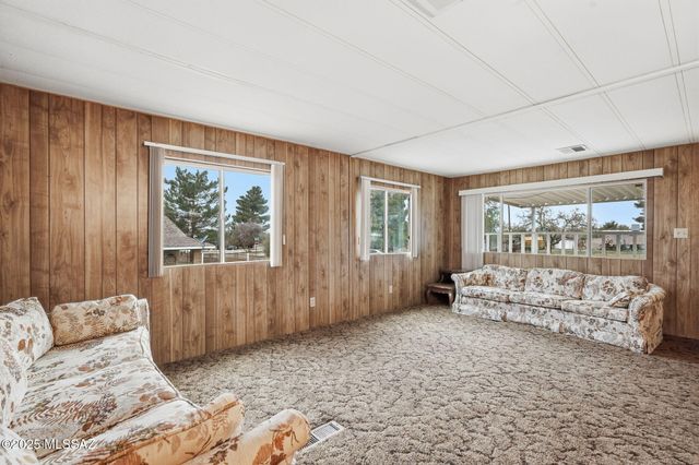 2245 W Camino Amigo, Oracle, AZ 85623