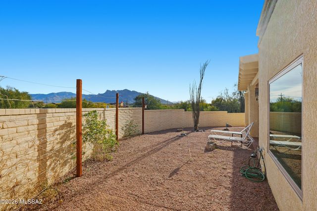 2290 W Catalpa Road, Tucson, AZ 85742