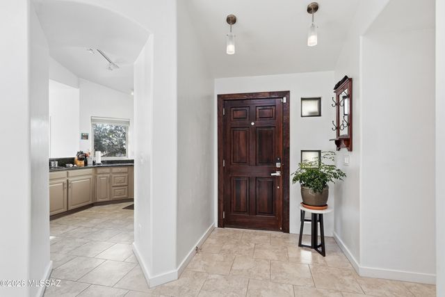 2290 W Catalpa Road, Tucson, AZ 85742