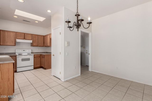 21067 N SEQUOIA CREST Drive, Surprise, AZ 85387