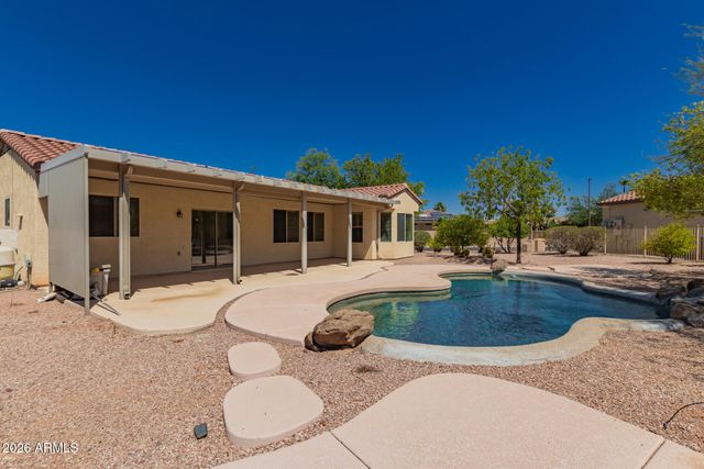 21067 N SEQUOIA CREST Drive, Surprise, AZ 85387