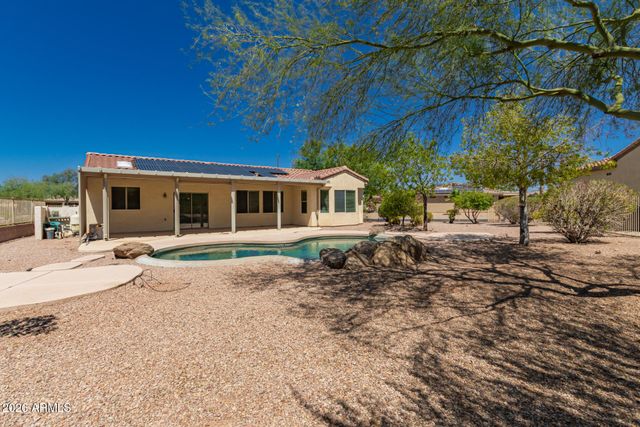 21067 N SEQUOIA CREST Drive, Surprise, AZ 85387