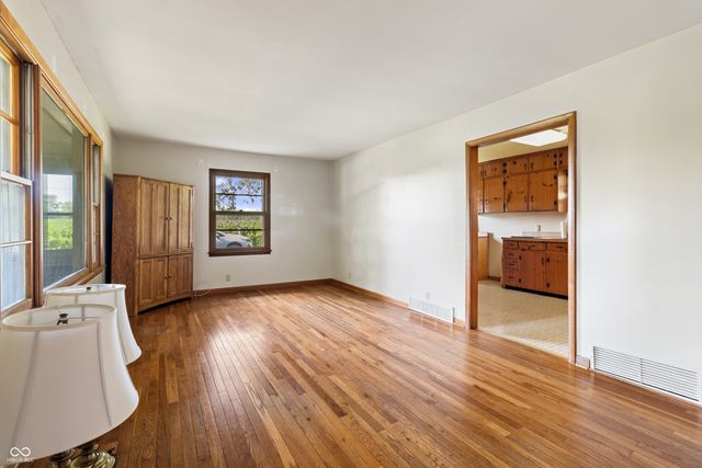 8950 Baker Road, Indianapolis, IN 46259