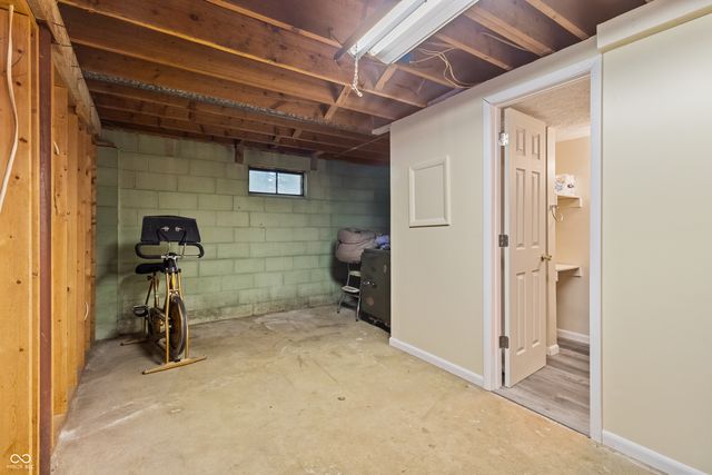 8950 Baker Road, Indianapolis, IN 46259