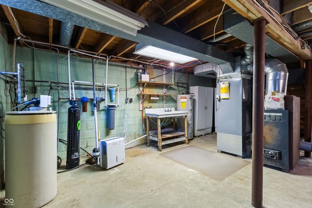 8950 Baker Road, Indianapolis, IN 46259