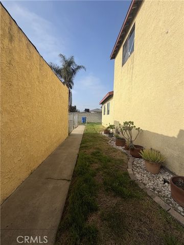 1057 N Neptune, Wilmington (los Angeles), CA 90744