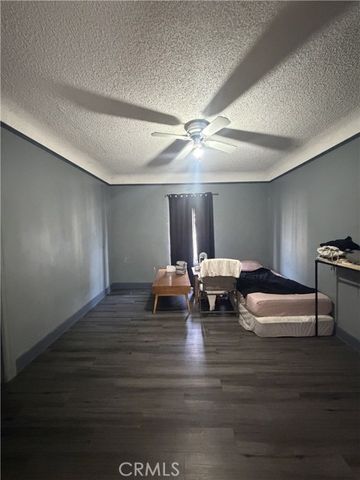 1057 N Neptune, Wilmington (los Angeles), CA 90744