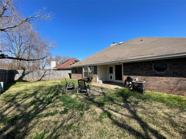 2113 Mockingbird Lane, Bossier City, LA 71111