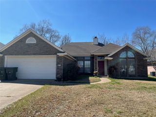 2113 Mockingbird Lane, Bossier City, LA 71111