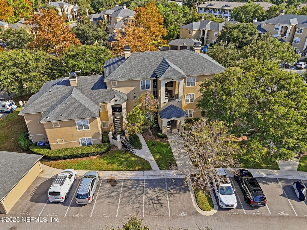 1655 THE GREENS Way 2415, Jacksonville Beach, FL 32250