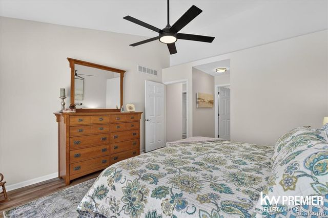 5962 Augusta Lane, Grand Blanc, MI 48439