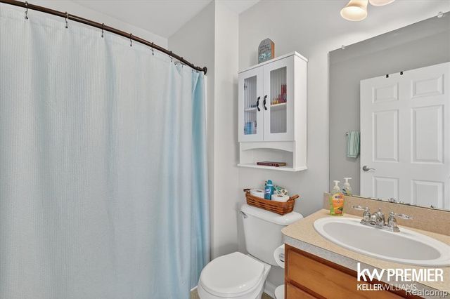 5962 Augusta Lane, Grand Blanc, MI 48439