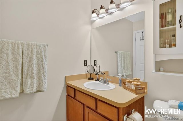 5962 Augusta Lane, Grand Blanc, MI 48439