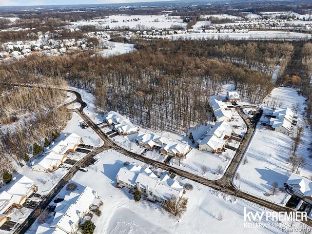 5962 Augusta Lane, Grand Blanc, MI 48439