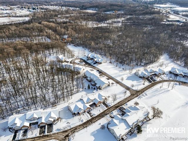 5962 Augusta Lane, Grand Blanc, MI 48439