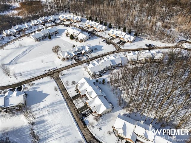 5962 Augusta Lane, Grand Blanc, MI 48439