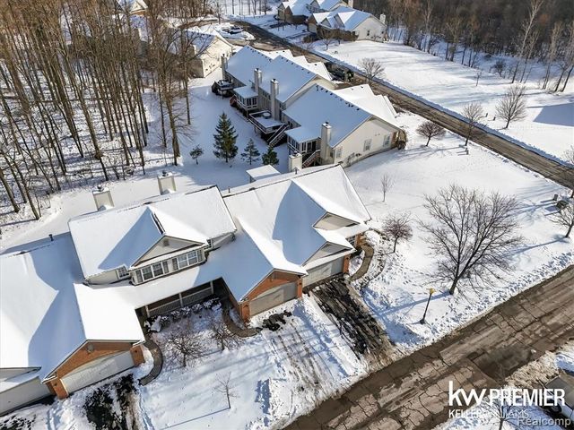 5962 Augusta Lane, Grand Blanc, MI 48439