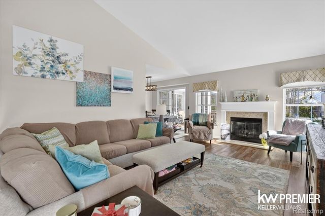 5962 Augusta Lane, Grand Blanc, MI 48439