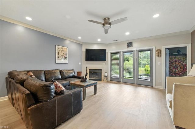 106 Genoa DR, Hampton, VA 23664