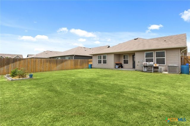 1029 Marvin Way, Seguin, TX 78155