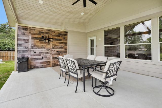 7223 Wedgewood Drive, Magnolia, TX 77354