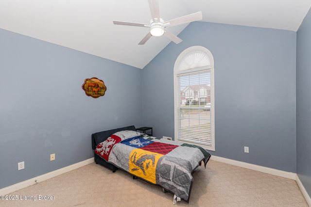 6110 Port Antonio Rd, Louisville, KY 40219