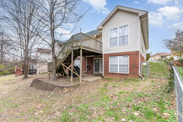 6110 Port Antonio Rd, Louisville, KY 40219