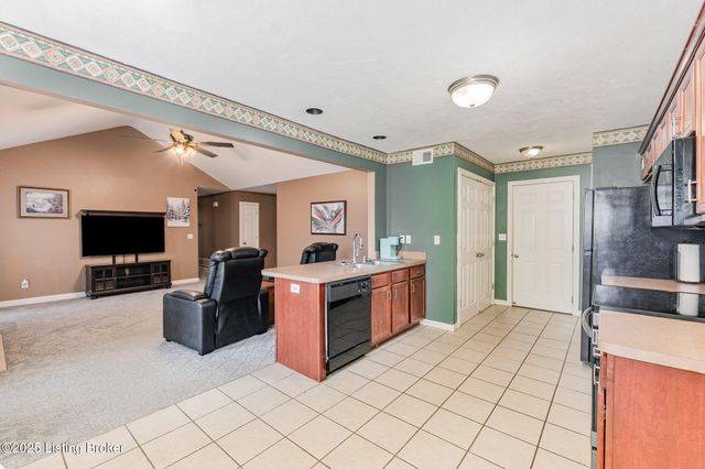 6110 Port Antonio Rd, Louisville, KY 40219