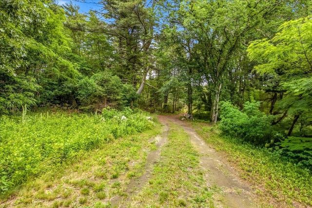 16 South Main Street, Carver, MA 02330