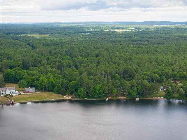 16 South Main Street, Carver, MA 02330