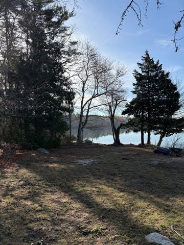 16 South Main Street, Carver, MA 02330