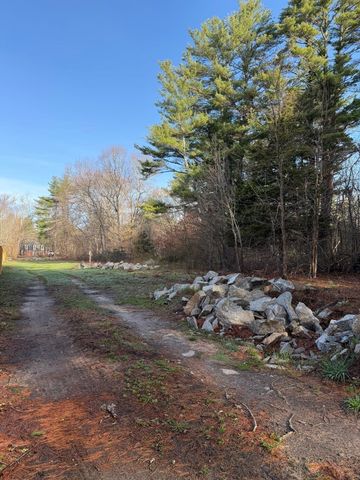 16 South Main Street, Carver, MA 02330