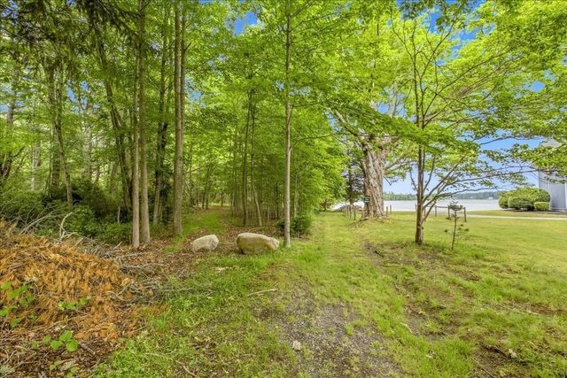 16 South Main Street, Carver, MA 02330