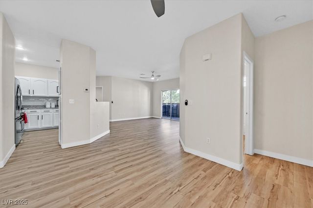 8737 Red Brook Drive 201, Las Vegas, NV 89128