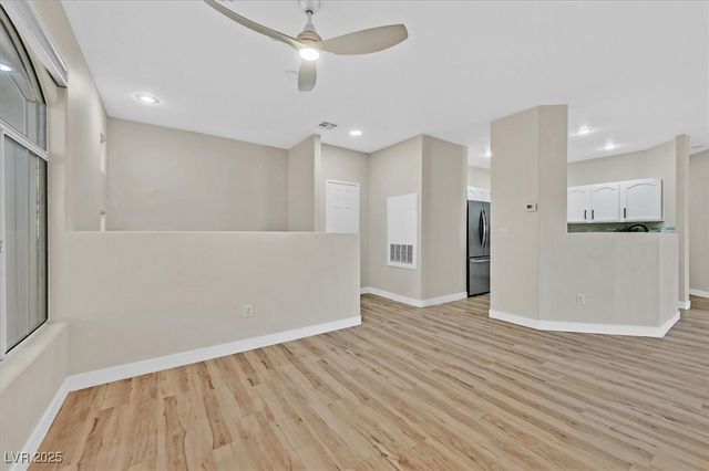 8737 Red Brook Drive 201, Las Vegas, NV 89128