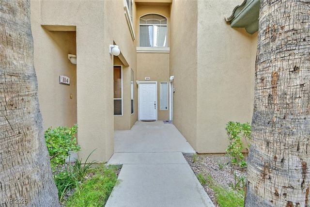 8737 Red Brook Drive 201, Las Vegas, NV 89128