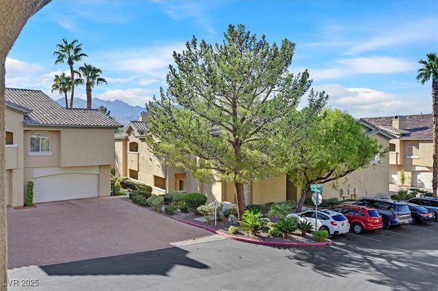 8737 Red Brook Drive 201, Las Vegas, NV 89128