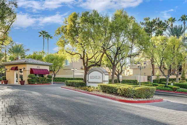 8737 Red Brook Drive 201, Las Vegas, NV 89128