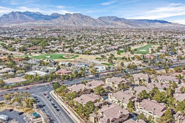 8737 Red Brook Drive 201, Las Vegas, NV 89128